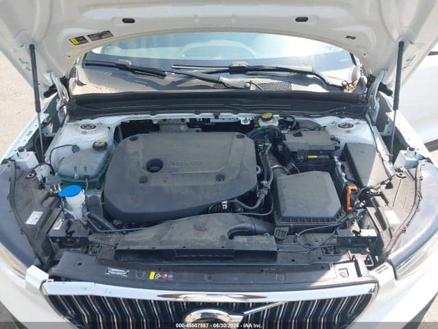 2025 VOLVO XC40 B5 CORE BRIGHT THEME 10