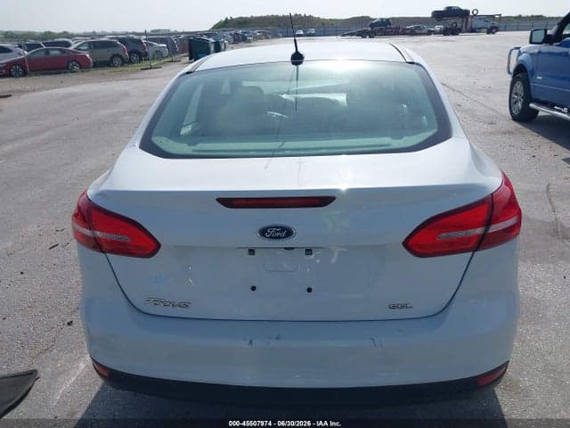 2018 FORD FOCUS SE 16