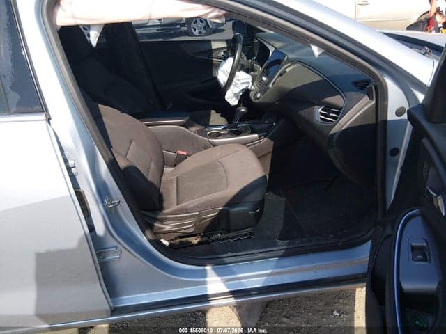 2017 CHEVROLET MALIBU 1LT 5