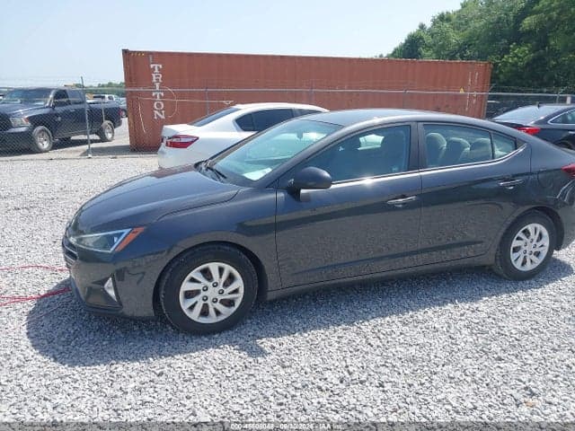 2020 HYUNDAI ELANTRA SE 12