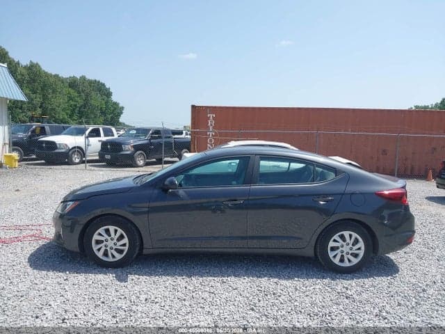 2020 HYUNDAI ELANTRA SE 17
