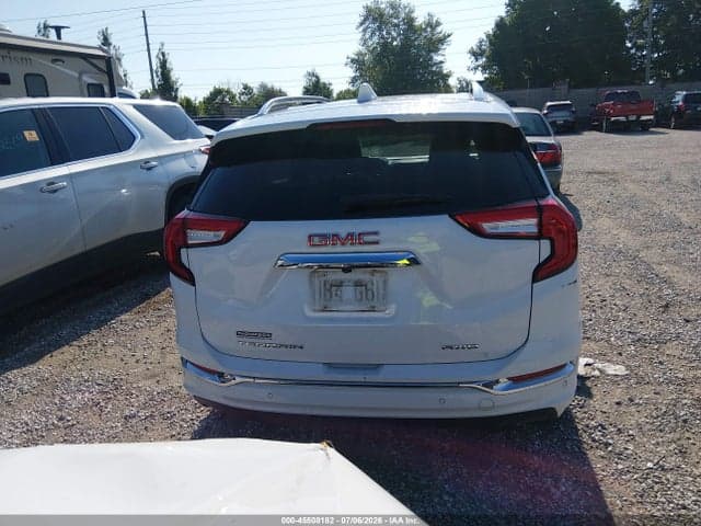 2022 GMC TERRAIN AWD DENALI 16