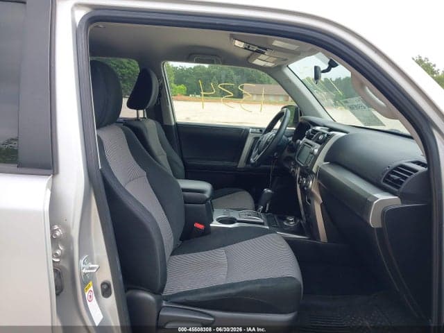 2017 TOYOTA 4RUNNER SR5 5