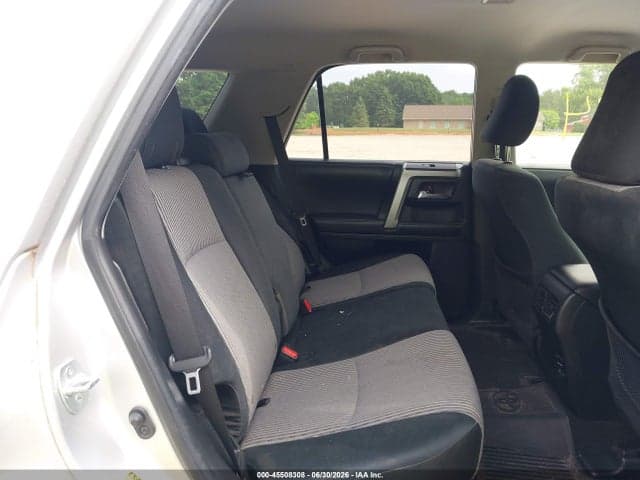 2017 TOYOTA 4RUNNER SR5 8