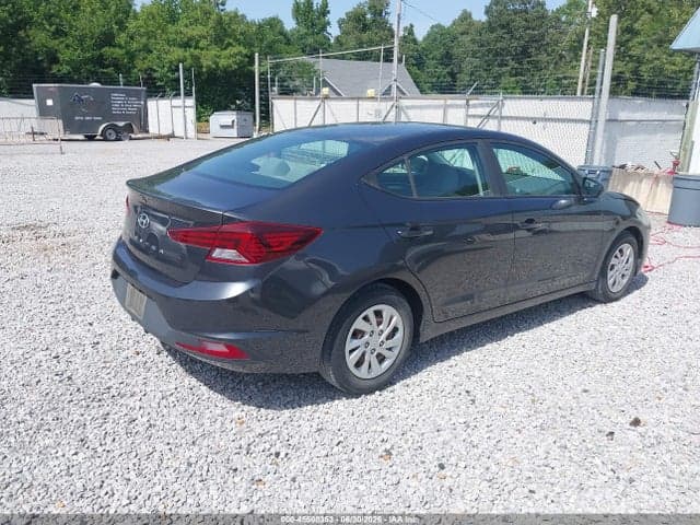 2020 HYUNDAI ELANTRA SE 4