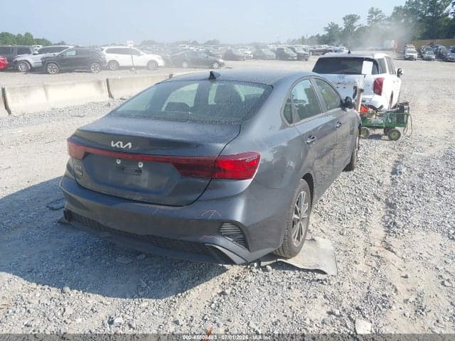 2022 KIA FORTE LXS 4