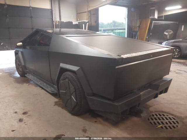 2024 TESLA CYBERTRUCK ALL-WHEEL DRIVE 3
