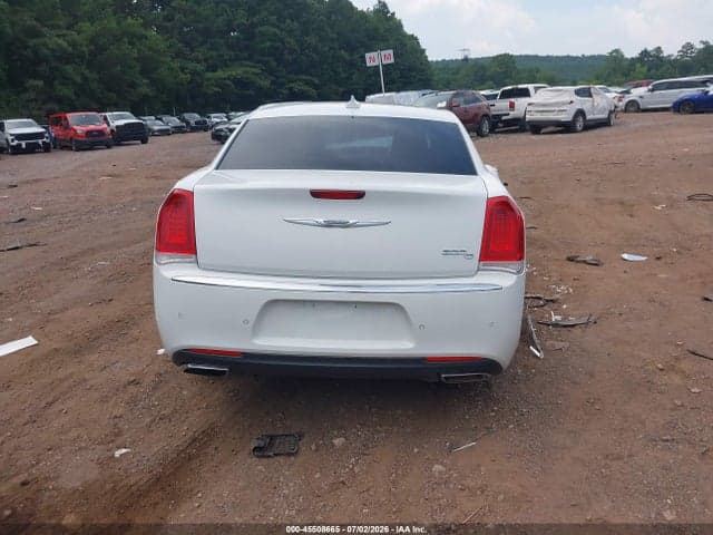2017 CHRYSLER 300C 17