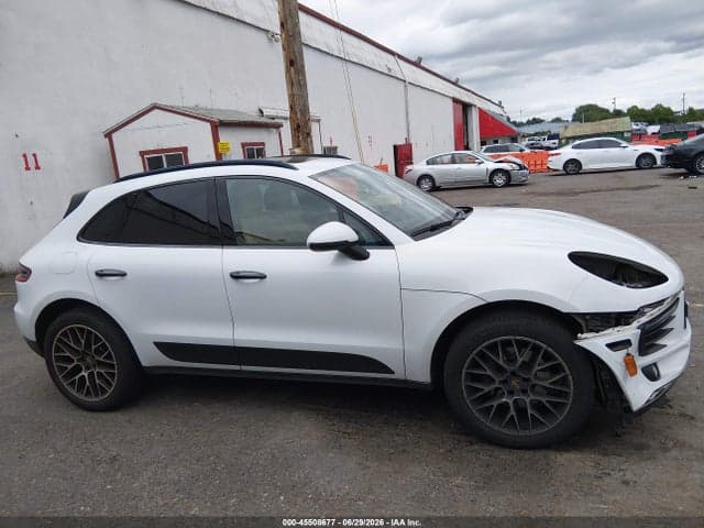 2018 PORSCHE MACAN 13