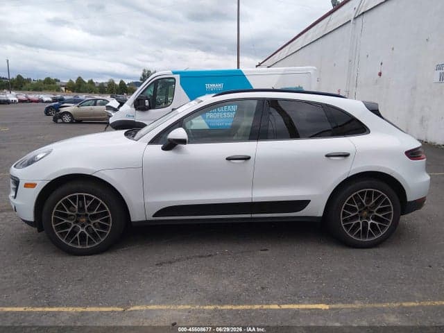2018 PORSCHE MACAN 14