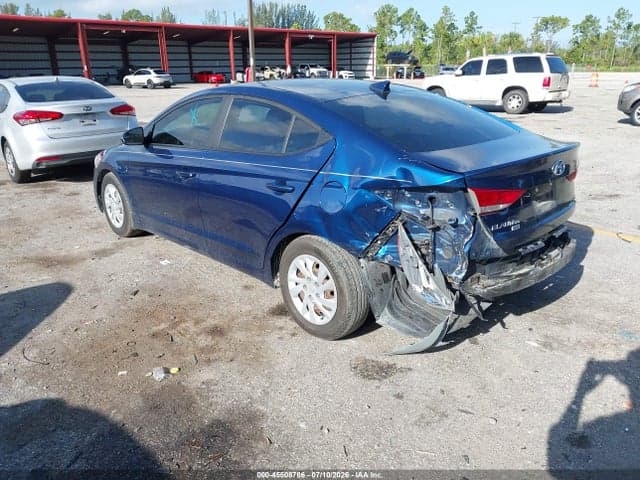 2018 HYUNDAI ELANTRA SE 3