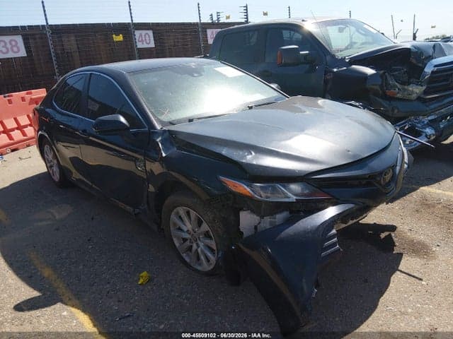 2019 TOYOTA CAMRY LE - 1