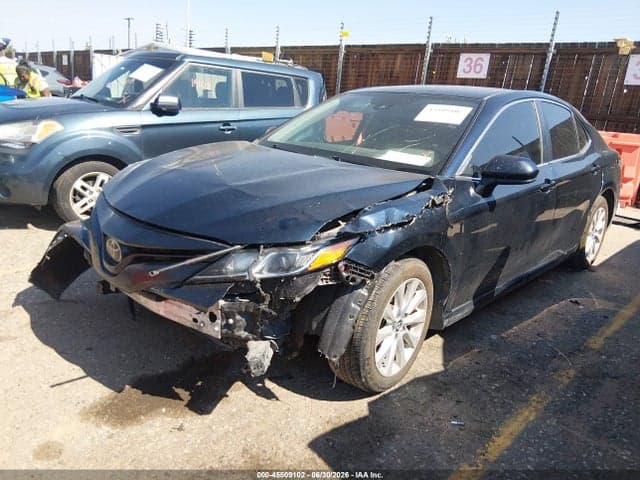2019 TOYOTA CAMRY LE 2