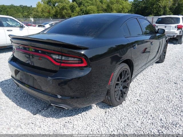 2017 DODGE CHARGER SE RWD 4
