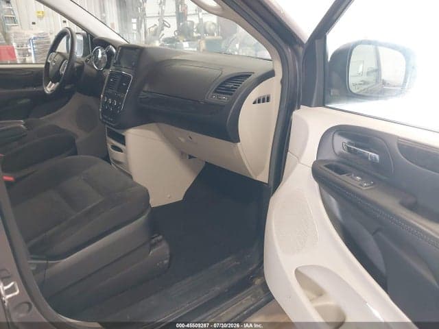 2017 DODGE GRAND CARAVAN SE 5