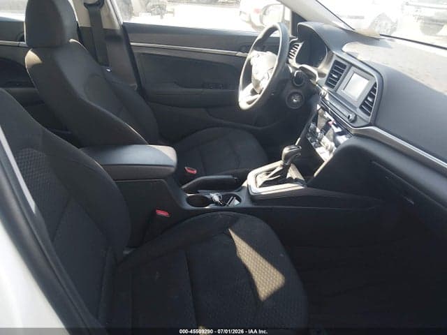 2020 HYUNDAI ELANTRA SE 5