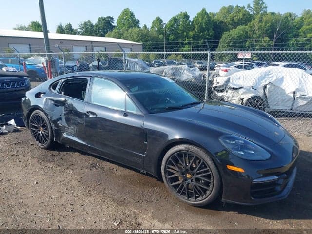 2022 PORSCHE PANAMERA GTS