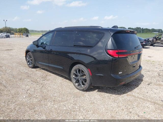 2023 CHRYSLER PACIFICA TOURING L 3