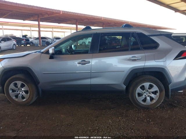 2019 TOYOTA RAV4 LE 14