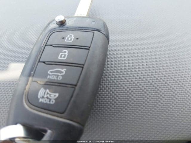 2021 HYUNDAI ELANTRA SE 11