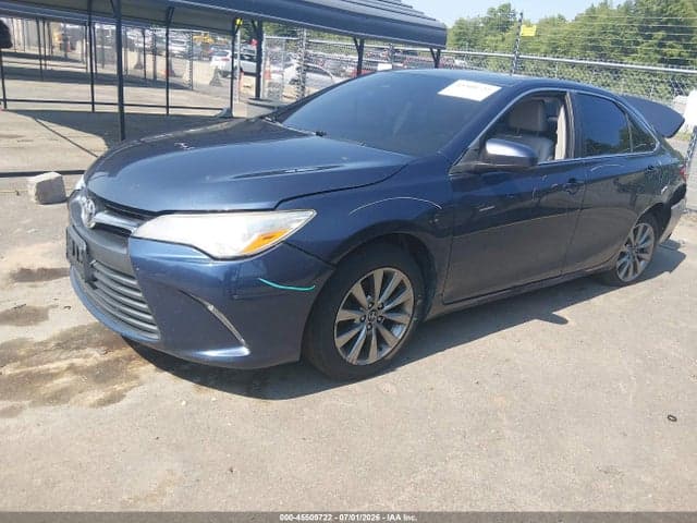 2017 TOYOTA CAMRY XLE 2
