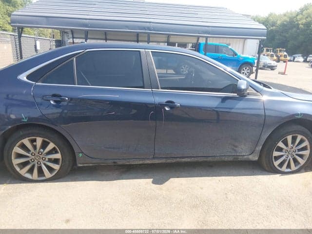 2017 TOYOTA CAMRY XLE 13