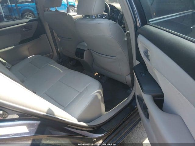 2017 TOYOTA CAMRY XLE 8