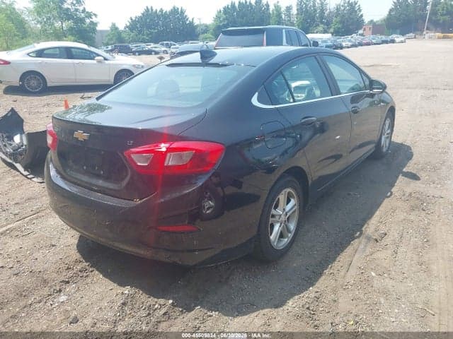 2017 CHEVROLET CRUZE LT AUTO 4