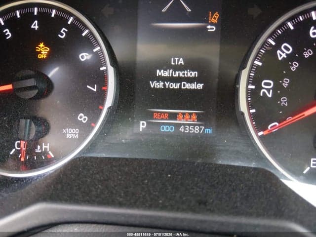 2019 TOYOTA RAV4 LE 16