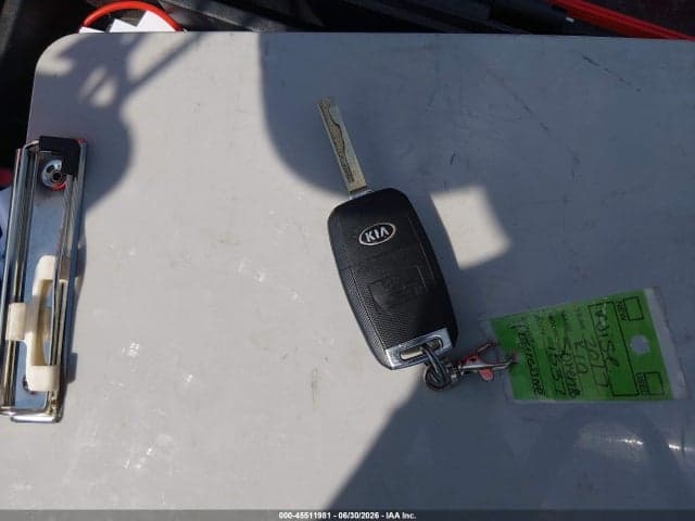 2017 KIA SORENTO 3.3L LX 11