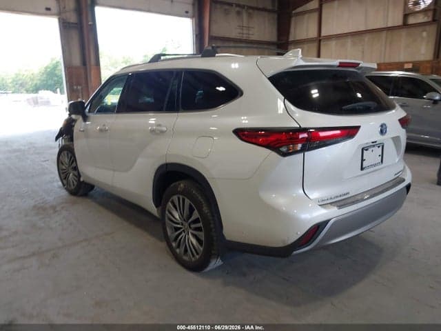 2021 TOYOTA HIGHLANDER HYBRID PLATINUM 3