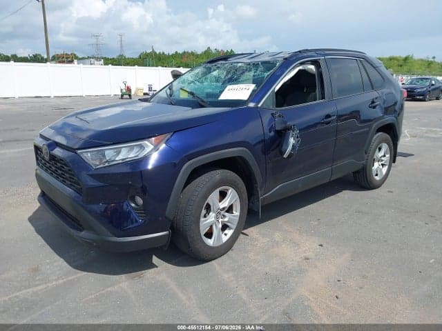 2020 TOYOTA RAV4 XLE 2
