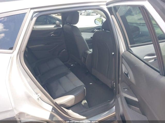 2025 CHEVROLET TRAX FWD LT 8