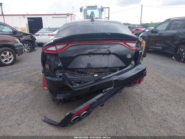 2018 KIA STINGER GT1 16