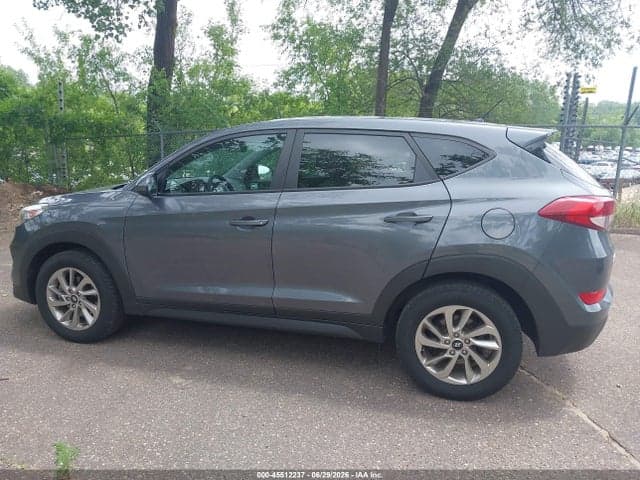 2018 HYUNDAI TUCSON SE 6