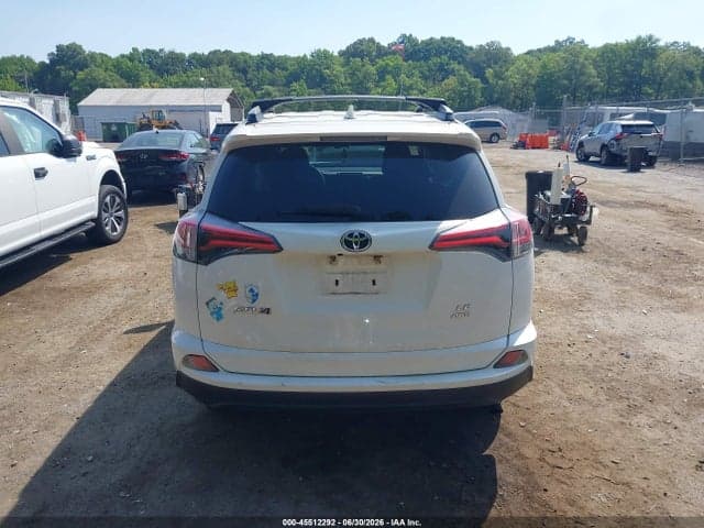 2017 TOYOTA RAV4 LE 17