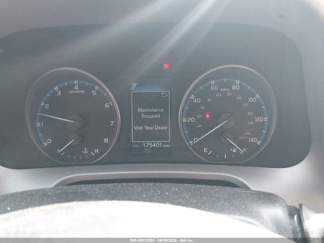 2017 TOYOTA RAV4 LE 7