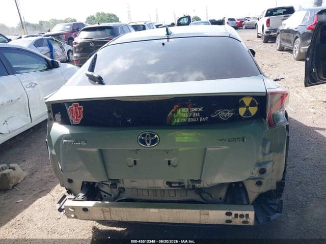 2017 TOYOTA PRIUS THREE 17