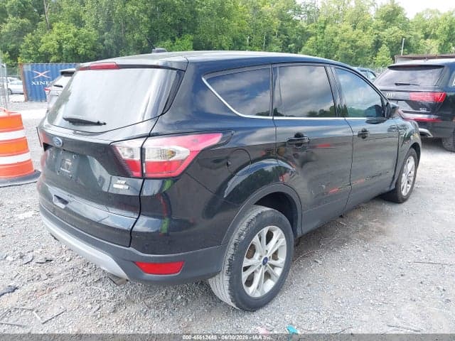 2017 FORD ESCAPE SE 4