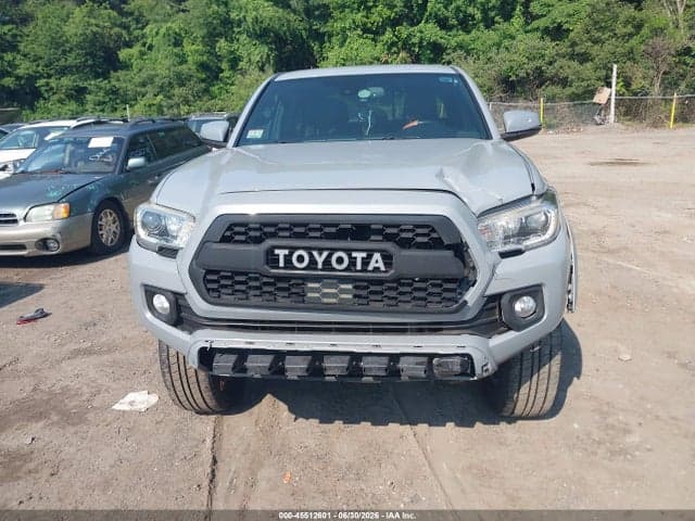 2018 TOYOTA TACOMA LIMITED 12