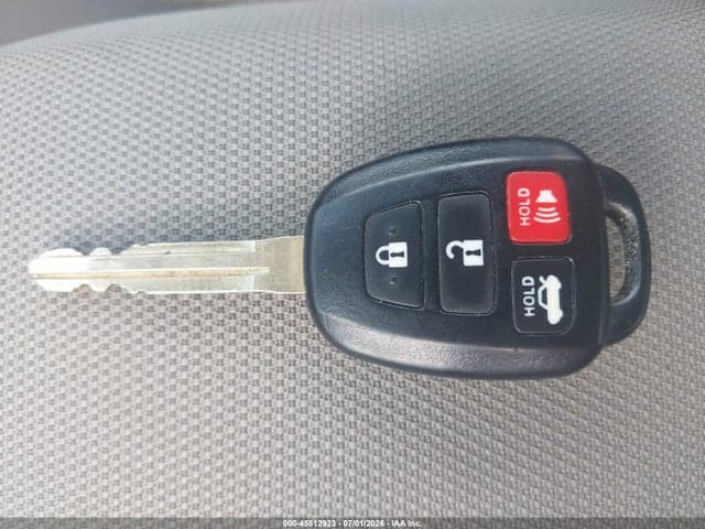 2017 TOYOTA COROLLA LE 11