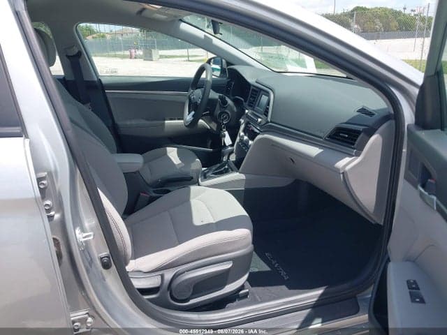 2020 HYUNDAI ELANTRA SE 5