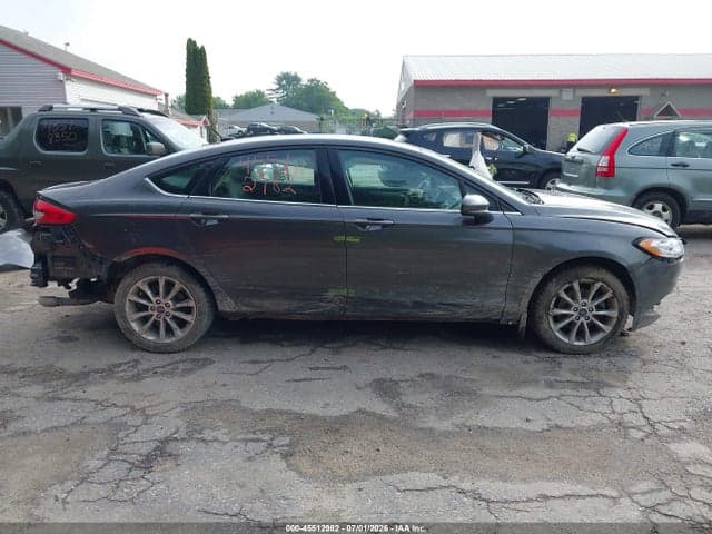 2017 FORD FUSION SE 13