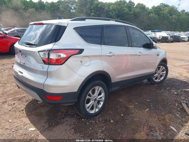 2018 FORD ESCAPE SE 4