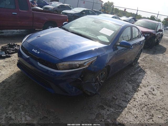 2023 KIA FORTE LXS 2