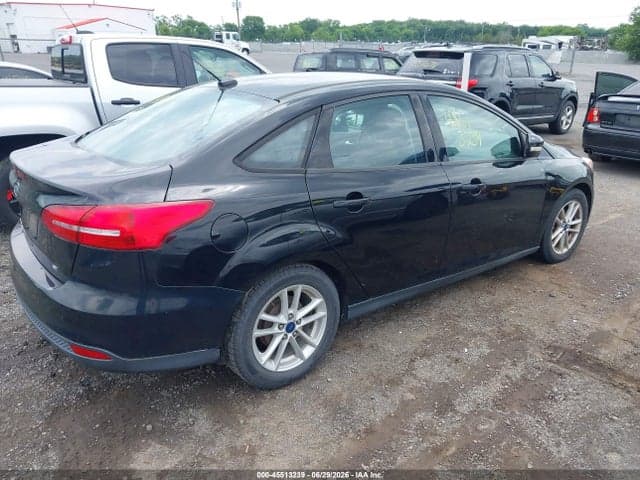 2017 FORD FOCUS SE 4