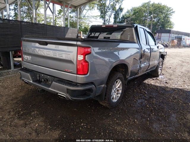 2019 CHEVROLET SILVERADO 1500 RST 4