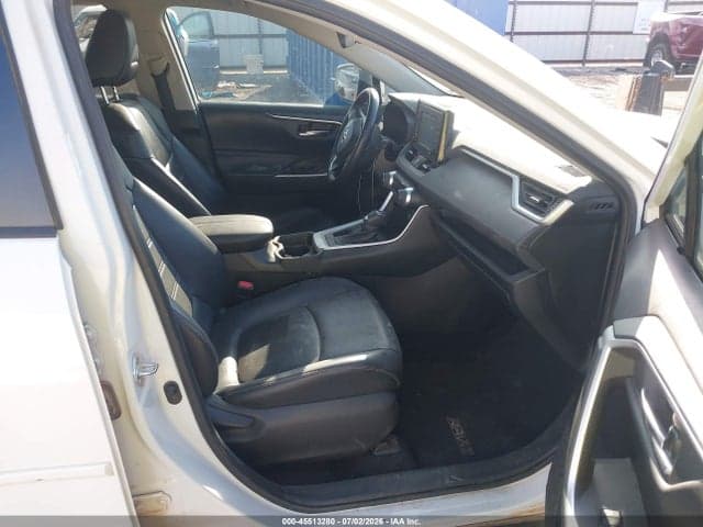 2020 TOYOTA RAV4 XLE PREMIUM 5