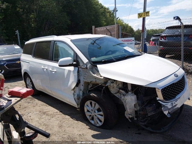 2017 KIA SEDONA LX 13