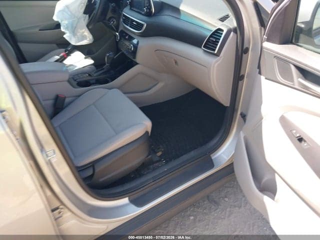 2021 HYUNDAI TUCSON SE 5